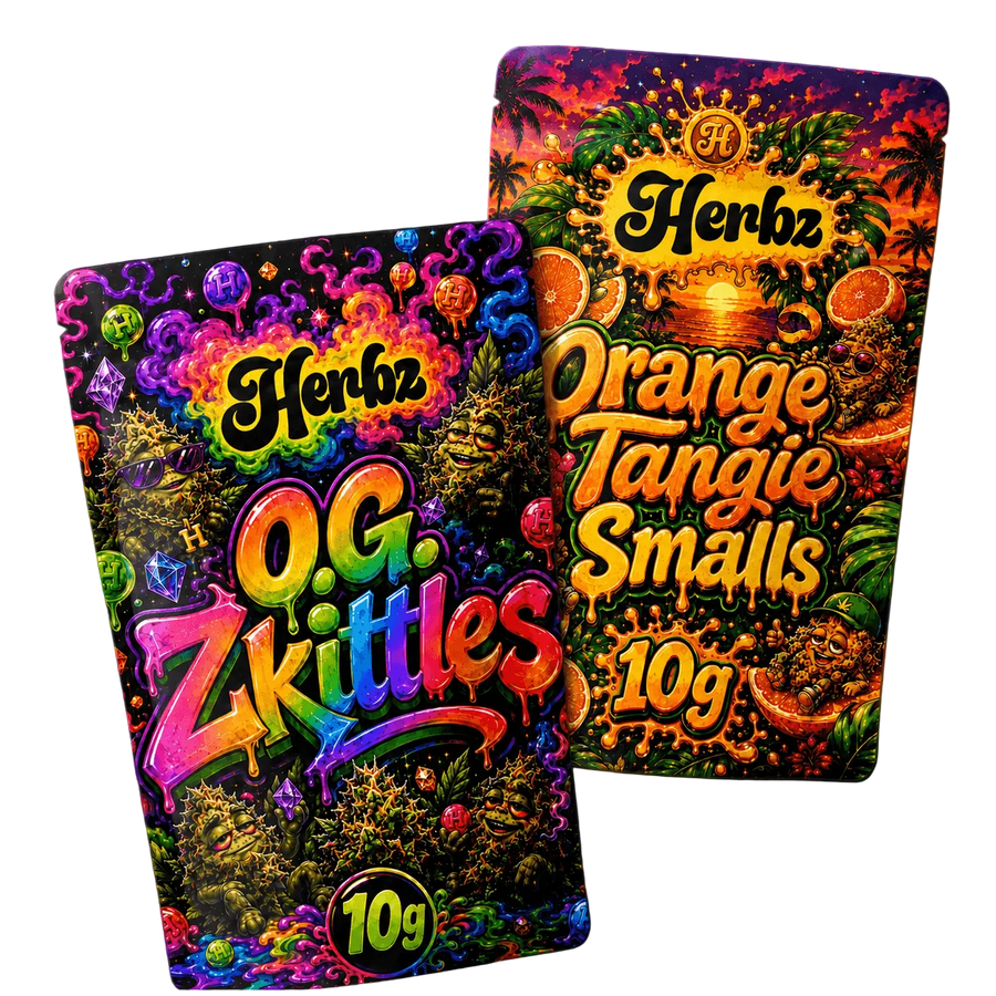 O.G. Zkittles a Orange Tangie Smalls 20g THCA balíček se dvěma květinovými produkty na černém pozadí